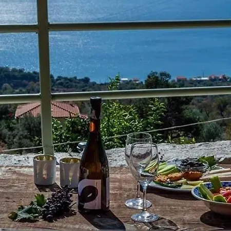 αρσινόη- μεγαλοχωρι -μέθανα Guest house
