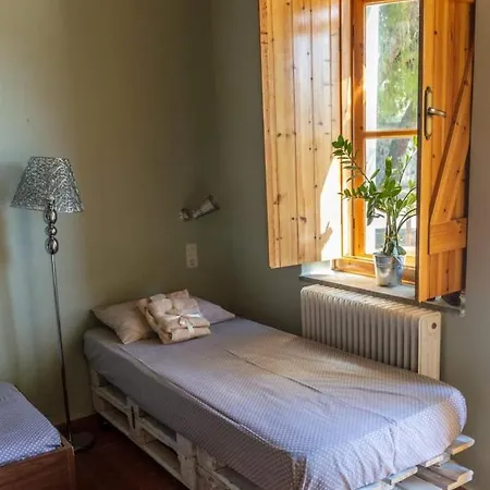 αρσινόη- μεγαλοχωρι -μέθανα Guest house *