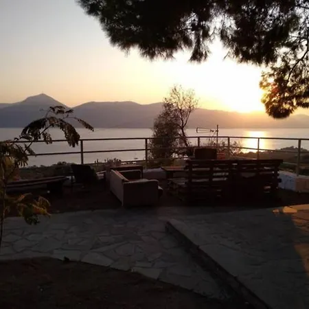 Guest house αρσινόη- μεγαλοχωρι -μέθανα